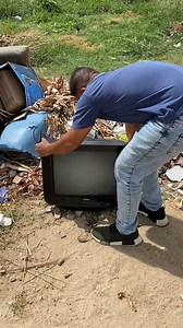 1.6M views · 21K reactions | DON'T throw away your old TV before watching this video! (Turn your TV into a SMART TV) | Learn To Do | Facebook