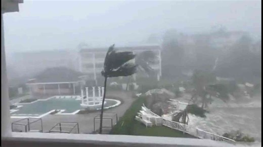 Hurricane Melissa’s Eyewall Pummels Montego Bay with Violent Winds and Heavy Rain