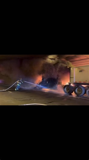 Tailboard Leadership on Instagram: "🔥 DCFD handling a semi truck fire… in a tunnel! Rare inside view! 🎥 Credit to: @dcfireandems #fire #firedepartment #firefighter #firefighters #TailboardLeadership"