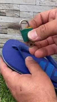 The Unbelievable Flip-Flop Lock TrickA lock used to fix a broken #LifeHack #DIYFix #SmartTrick