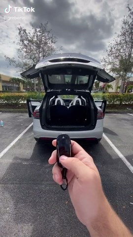 Tested how Model X doors open in a tight space Like if you want to see the Results #touchdowncelebration #foryou #tesla #teslamodelx #toonme #4u