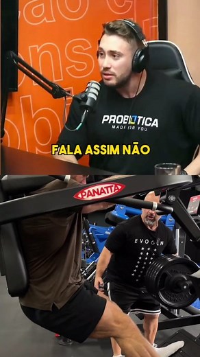 Bodybuilding News 🌐nline 🇧🇷 on Instagram: "CHAMPION MENTALITY 🧠 🏆 @cbum 🎙️@gabrielzancanellipro @viviwinkler #cbum #chrisbumstead #ramondino #treino #musculacao #musculação #academia #maromba #vaimaromba #fikagrandeporra #fikagrande #hipertrofia #fisiculturismo #bodybuilding #bodybuilder #fisiculturismobrasileiro #culturismo #culturismobrasileiro"