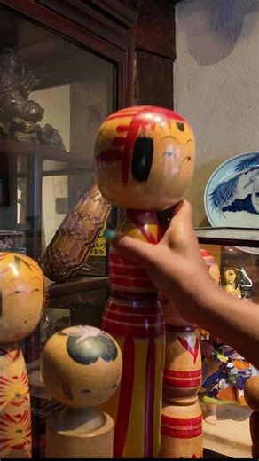 These Strange Japanese Dolls Have No Arms or Legs. #kokeshi