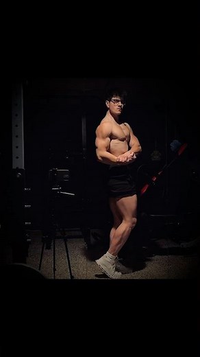 CLARK KENT #bodybuilding #gymcontent #contentcreator #clarkkent #superman #bodybuilder #gym