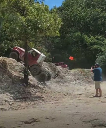 TowZuki 6X6 Suzuki Samurai Tackling the Quarry @Badlands Off-Road Park