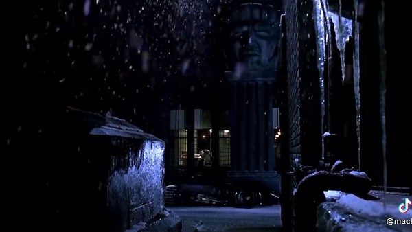 Batman Bangkit: A Hilarious Twist on the Iconic Hero