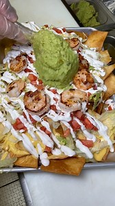 Loaded Shrimp Nachos Platter! 🤤🌮🍤🥑 #nachos #chips #guac #shrimp #cheese | Foody Fetish