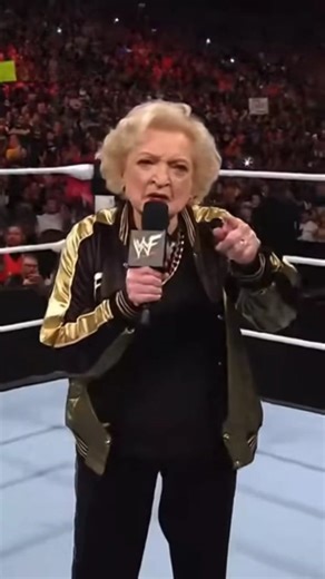 Betty White Drops A Promo On This Lost WWF Monday Night Raw Episode‼️ #wwe #bettywhite #goldengirls #wweraw #hulkhogan #wrestling #prowrestling | WrestleUncut