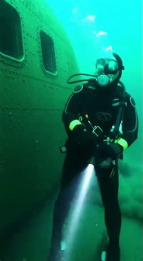 Journey to the Depths: Discovering Hidden Shipwrecks & Ocean Mysteries