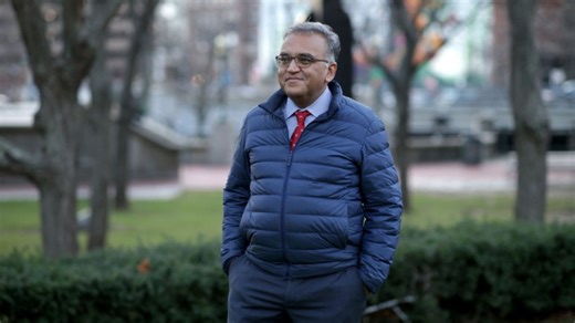 What Can We Do to Prepare for the Omicron Variant? Here's What One Expert Says