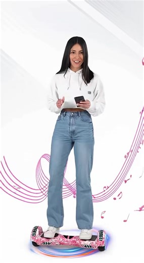 Muita diversão com o hoverboard LED! 🎶 Curta suas músicas favoritas via Bluetooth enquanto desliza por aí. Estilo e tecnologia! #Hoverboard #Tech