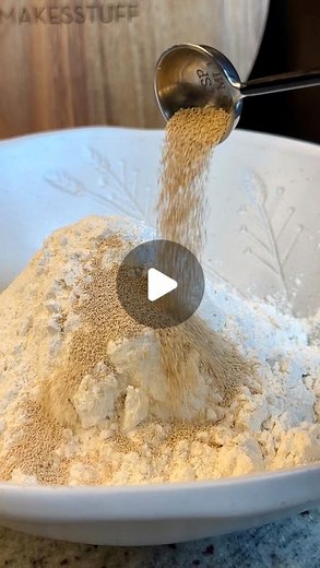 Minoo Mahdavian 🍋 on Instagram: "@minoomakesstuff is making this right now! 🥳 I’m throwing 5 simple ingredients that I guarantee you have at home into a bowl and I’m going to have a fresh bread loaf in a few hours 😲 And you can too!! Follow @minoomakesstuff for the easiest bread recipes that anyone can make 🥰 Here’s what I’m doing RIGHT NOW to prepare this 5 ingredient bread loaf: 1. In a bowl, combine 3 cups all purpose flour, 1 1/2 tsp instant yeast, 1 1/2 tsp sugar and 1 1/2 tsp salt. 2.