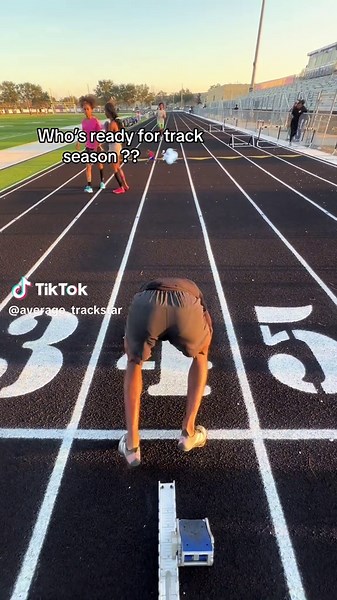 #foryoupage #viral #fyp #live #lol #blowthisup #relatable #trending #fun #trackseason #trackstar #trackislife #trackandfield #highschooltrack #highschool #lennard
