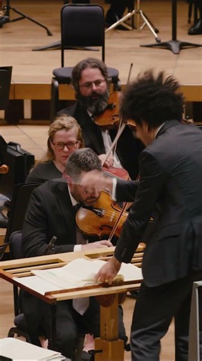 Passionate conducting in action 👏