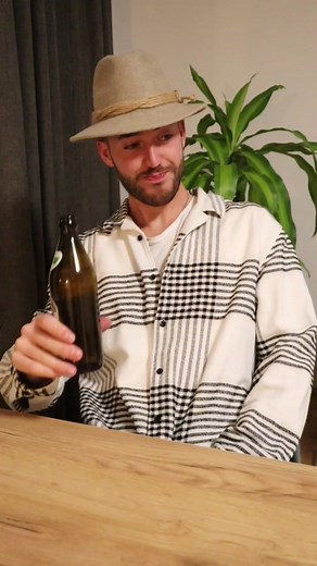 Best way to learn to speak Austrian 🤟 #learnlanguage #speakaustrian #austriandialect #österreich🇦🇹 #salzburg #austriankiwi #prost #saufn #kiwi #newzealanderinaustria