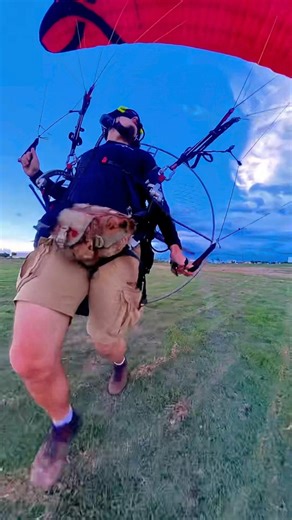 Touch-and-go landing #paramotor #practice #paramotoring #tgl #effect