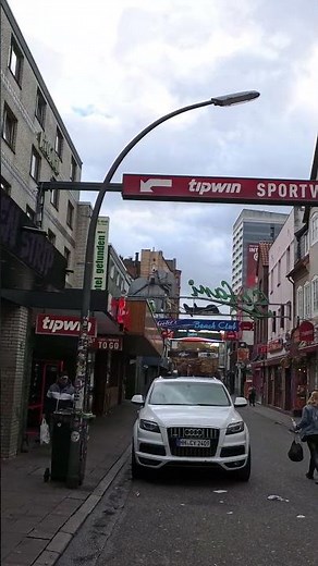 ☀️🎸 Exploring the “Große Freiheit” – Hamburg’s Street of Music, Freedom & Legends! 🇩🇪🌈