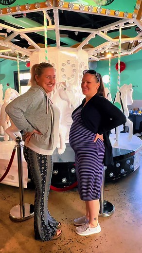 Me and my aunts 9th month journey of welcoming 2 new cousins to the family crew 😍😍😍