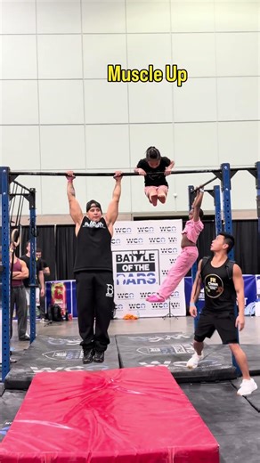Calisthenics pro vs gymnast: Strict Muscle Up Challenge 👀