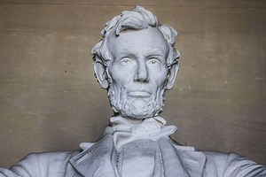 What is the Pinkerton Detective Agency? Podcast hosts Josh and Chuck discuss how they thwarted "an assassination plot" for Abraham Lincoln