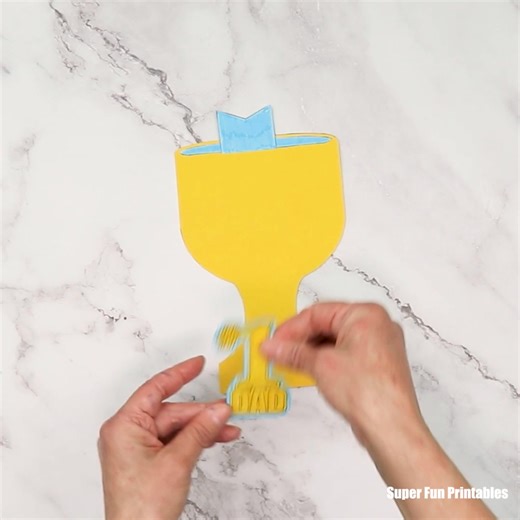Super fun father's Day trophy card! https://www.thecrafttrain.com/fathers-day-trophy-card/ | The Craft Train