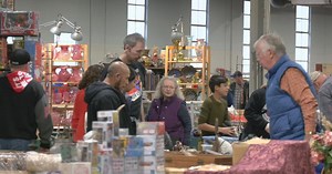 Bargain hunters converge on 50th annual Kentucky Flea Market at the Ky. Expo Center