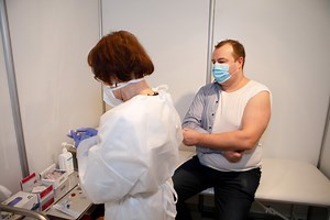 Kaune pradėta vakcinacija nuo COVID-19 „Moderna“ vakcina