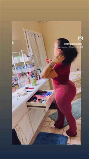 Another venu | Angie Linton