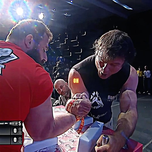 DEVON LARRATT BS GENADI KVIKVINIA ARM WRESTLING #armwrestling #viral #shorts