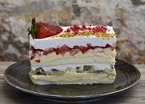 Ledeni vjetar idealan je za blagdanski stol, imamo savršen recept. Tražite li rješenje za višak bjelanjaka, nudimo i to