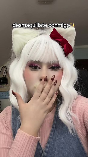 Maquillaje de Hello Kitty con Valentina | Tutorial de Cosplay