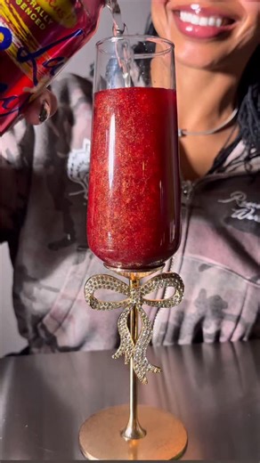 This little ruby mocktail came together like a love letter to the menstrual phase. I brewed a passionflower and red clover infusion, strained it slow, and mixed it one to one with Arden’s Garden beetroot ginger juice. I topped it with hibiscus sparkling water for that bright tart lift. Passionflower brings calm to the nervous system when everything feels tight. Red clover is one of those gentle nourishing botanicals that supports the blood. Beetroot steps in with natural nitrates that help circu