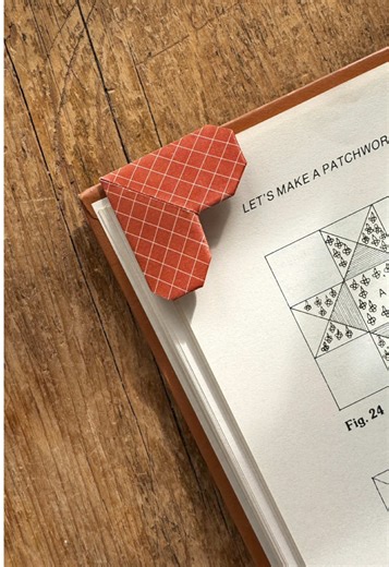 scrap paper heart bookmarks ❤️📚 these origami heart bookmarks are so easy to make using any scrap paper that you have. I’m using leftover wrapping paper scraps cut down to 4” and 5”. Instructions below! Instructions: - Fold a square piece of paper in half (ours is 5”) and cut along the fold - Fold one piece in half lengthwise - Fold in half widthwise to create a crease in the center - With the open side facing up, fold one side up against the center crease - Repeat with the opposite side - Flip