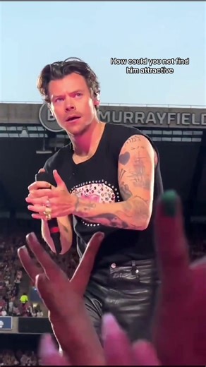 Harry Styles TikTok Glambot: Clap on Beat