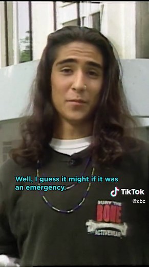 1993 Fashion Trends: Grunge and Skater Looks Explained