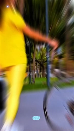 Shilpa Jaiswal on Instagram: "Creative photo hacks to take amazing pictures 📸✨ #PhotoHacks #CreativePhotography #CameraTips #PhotographyHacks #DailyHacks #LifeHacks #instagood #beautiful #viral #reels"