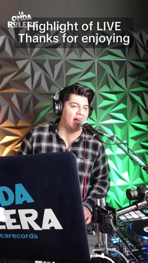 Siguenos Todos Los dias En LA ONDA ROLERA De Azteca Records.