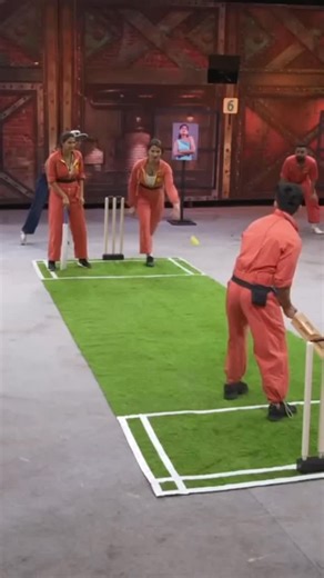 Anaya Bangar on Instagram: "From first ball to hattrick!! She ruled the pitch like a boss🔥 #riseandfall #mxplayer #cricket #amazonprime #anayabangar #bollywood #aarushbhola"