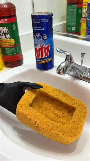 powder play using ajax  ( part 1 of 3 ) finally found a new ajax so I decided why not use both 來 enjoy! inspo : @makaylacleanz 掠 #fyp #cleanwithme #CleanTok #viralvideo #streameruniversity #spongesqueezing #FamilyFun #fypシ゚viral | Justbubble | Facebook