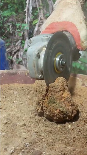 Muddy Rock Cutting with Angle Grinder! 💥 Uncovering Tough Stone Beneath the Dirt