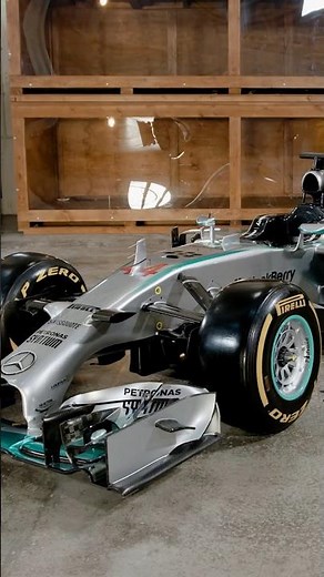 An F1 season and an F1 car like no other. 2014. W05 ✨
