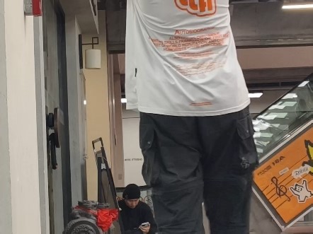 我只会默默无闻的练舞