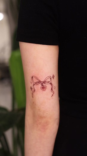 Beautiful Bow Tattoo Designs and Meanings
