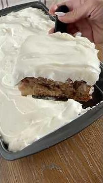 Harvest Cake Recipe - #easyrecipe #baking #cake #dessert #fallvibes #applecake