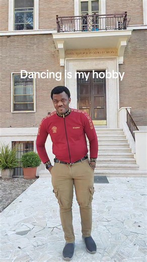 Some of my fans are telling me: "Gbaara anyi Christmas". So, I decided to gbaara ha Christmas with this dance. Merry Christmas to you all🤣🤣🤣🤣🤣🤣🤣 | Fada Drogba