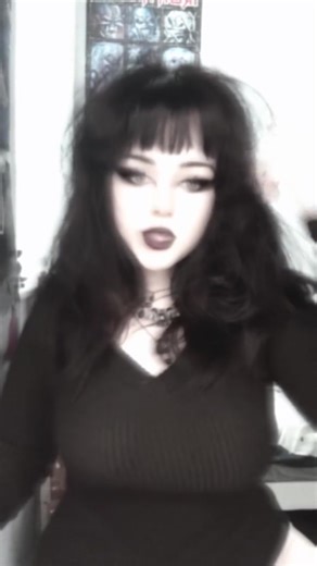 Master Your Goth Eyeliner Technique Today