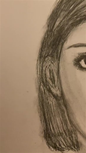 I tried to draw millie but it looks nothing like her and the ears look so weird 😔 #drawing #funny #milliebobbybrown #eleven #strangerthings