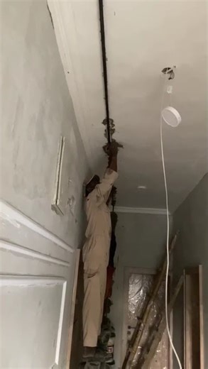 Installation of profile lighting in the house