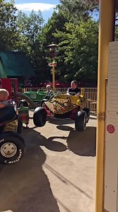 honcho_libre (@honcho_libre)’s video of guys turning the wheel