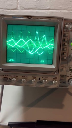 Sid music through an oscilloscope